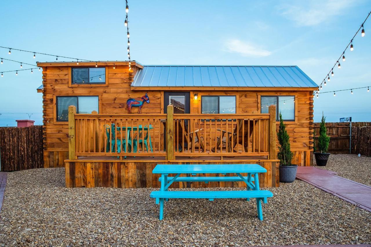 The Big Texan - Cabins And Wagons Amarillo Exterior photo