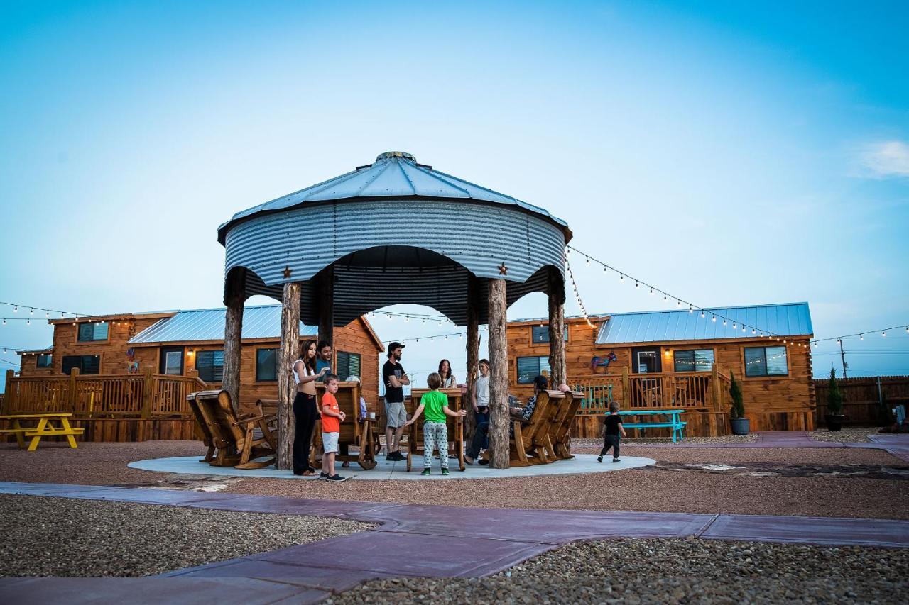 The Big Texan - Cabins And Wagons Amarillo Exterior photo