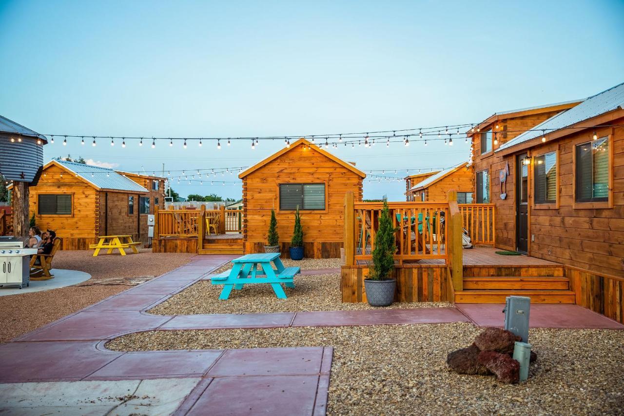 The Big Texan - Cabins And Wagons Amarillo Exterior photo